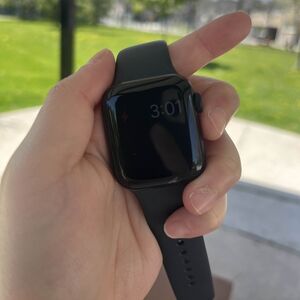 Apple Watch SE 40mm, Midnight Coloir